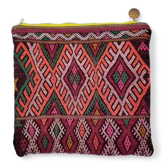 GAIA Empowered Women Woven Handbag Turkish Mexican Ethnic Inspired Zip Top - Picture 1 of 5